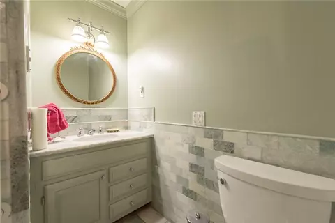 Bath - 331 Hope Rd, Cranston, RI 02921 photo 2 of 4