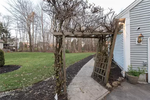 Exterior - 331 Hope Rd, Cranston, RI 02921 photo 5 of 15