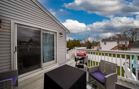 Exterior - 27 Scranton Ave, Warwick, RI 02888 photo 8 of 11