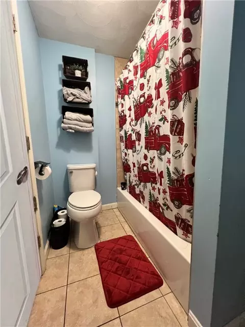 Bath - 238 2nd Ave, Woonsocket, RI 02895 photo 4 of 4