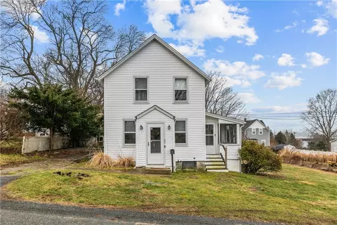 29 Cottage Ave, Tiverton, RI 02878