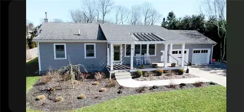 66 Pemberton Ave, Jamestown, RI 02835