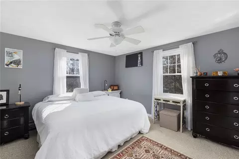 Bedroom - 18 Paddock Ct, South Kingstown, RI 02879 photo 2 of 4