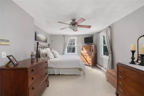 Bedroom - 18 Paddock Ct, South Kingstown, RI 02879 photo 3 of 4