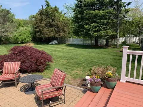 Exterior - 18 Paddock Ct, South Kingstown, RI 02879 photo 3 of 11