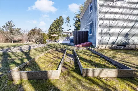 Exterior - 18 Paddock Ct, South Kingstown, RI 02879 photo 11 of 11