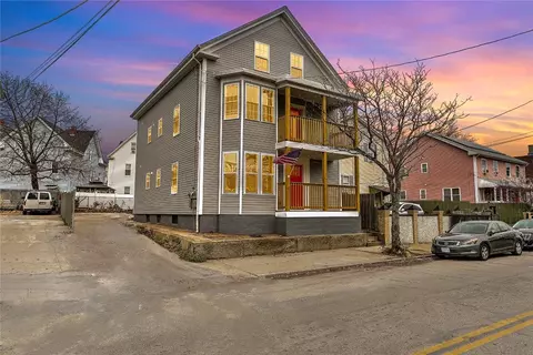 589 Public St, Providence, RI 02907