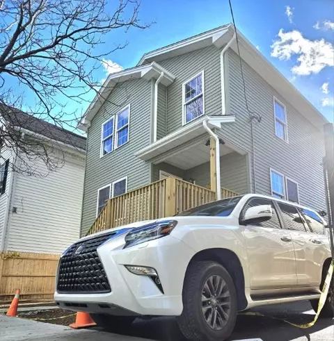 106 Ford St, Providence, RI 02907