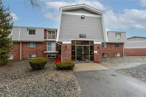 300 Smithfield Rd #P3-25, North Providence, RI 02904