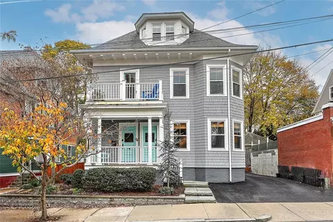9 Elton St, Providence, RI 02906