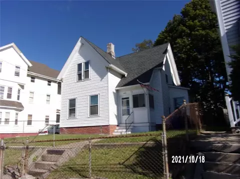 401 Dexter St, Central Falls, RI 02863