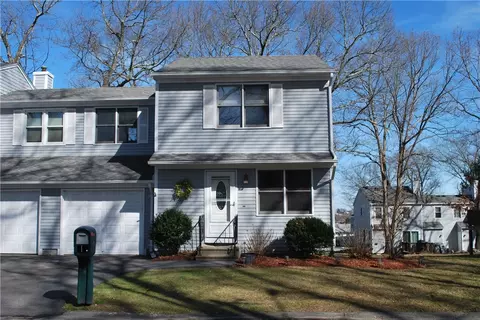 7 Timber St, North Providence, RI 02904