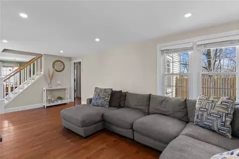 Living - 112 River St, Warwick, RI 02888 photo 3 of 5