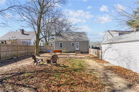 Exterior - 112 River St, Warwick, RI 02888 photo 4 of 6