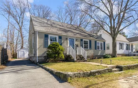 112 River St, Warwick, RI 02888