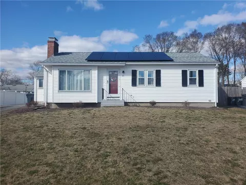 21 Holiday Ave, Warwick, RI 02888