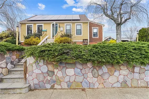99 Curson St, West Warwick, RI 02893
