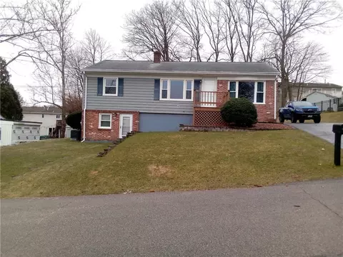 12 Forest Hill Drive Dr, Johnston, RI 02919