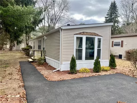 19 Lear Dr, Coventry, RI 02816