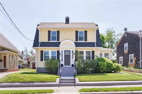 115 Marbury Ave, Pawtucket, RI 02860