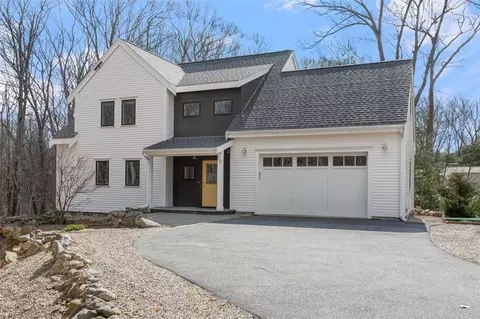 290 Shady Hill Dr, East Greenwich, RI 02818
