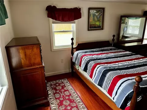 Bedroom - 18 Lane 1, Warwick, RI 02888 photo 2 of 3