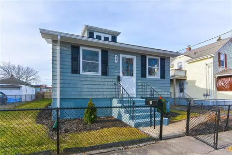 29 What Cheer Ave, East Providence, RI 02914