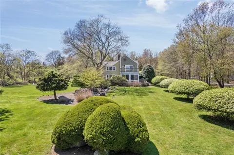 67 Wright Ln, Jamestown, RI 02835