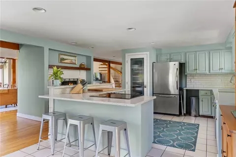 Kitchen - 67 Wright Ln, Jamestown, RI 02835 photo 2 of 2