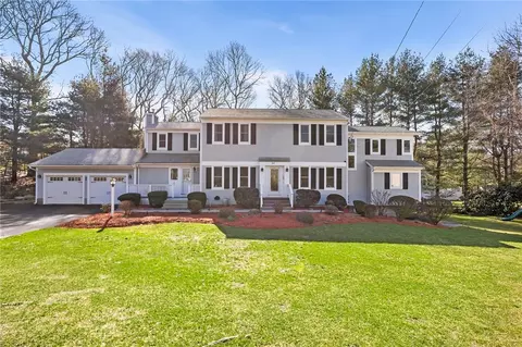 94 Peacock Rd, Warwick, RI 02886
