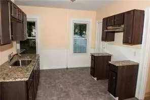 Living - 362 2nd Ave, Woonsocket, RI 02895 photo 1 of 2
