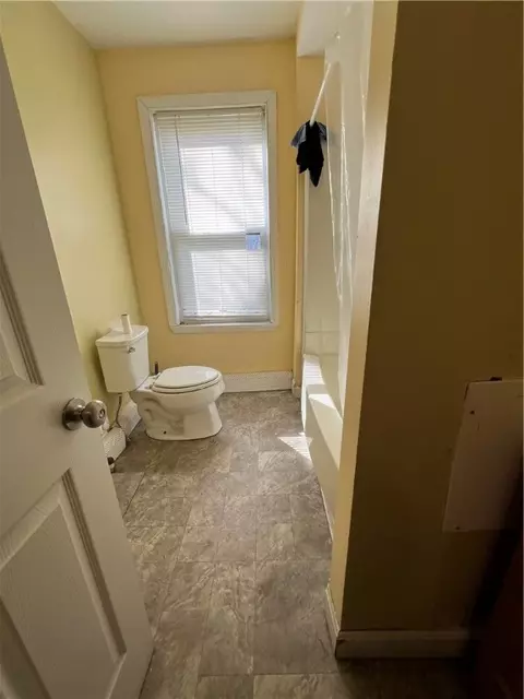 Bath - 362 2nd Ave, Woonsocket, RI 02895 photo 6 of 6