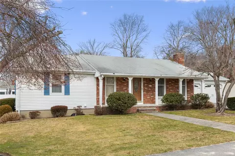 127 Brayton Ave, Cranston, RI 02920