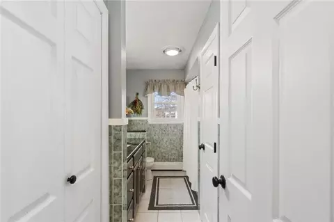 Entry Way - 124 Manila Ave, Woonsocket, RI 02895 photo 1 of 2
