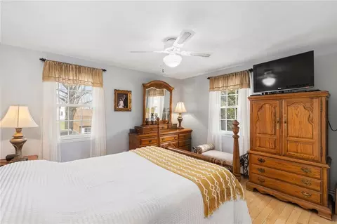Bedroom - 124 Manila Ave, Woonsocket, RI 02895 photo 3 of 4