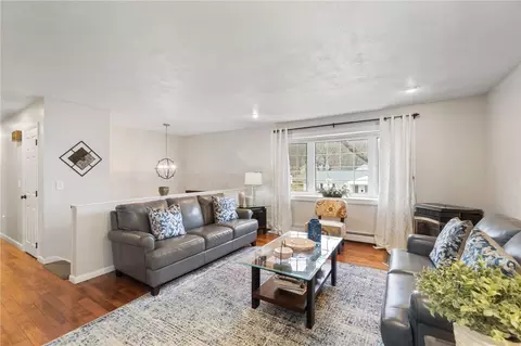 Living - 124 Manila Ave, Woonsocket, RI 02895 photo 2 of 5