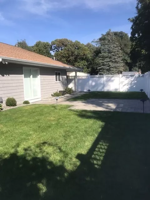 Exterior - 115 Aspinet Dr, Warwick, RI 02888 photo 4 of 7