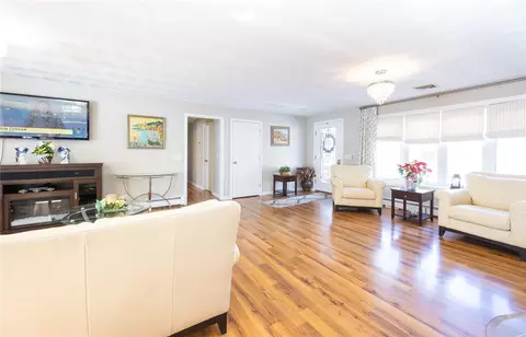 Living - 115 Aspinet Dr, Warwick, RI 02888 photo 3 of 5