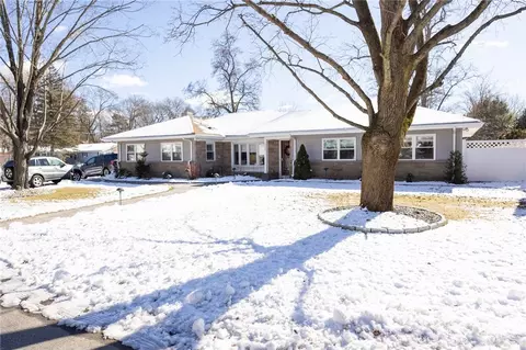 Exterior - 115 Aspinet Dr, Warwick, RI 02888 photo 2 of 7