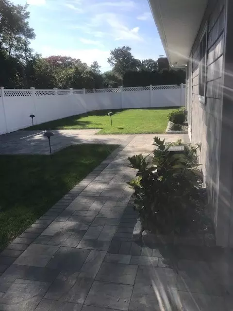 Exterior - 115 Aspinet Dr, Warwick, RI 02888 photo 3 of 7