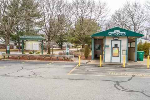 812 Williamsburg Cir, Warwick, RI 02886 photo 20