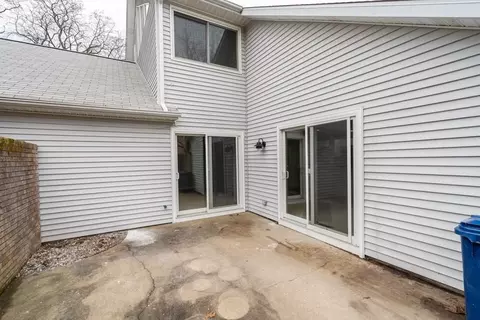 812 Williamsburg Cir, Warwick, RI 02886 photo 18