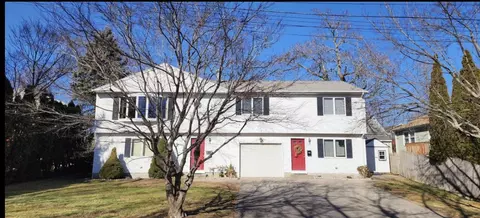 68 Virginia Ln, Providence, RI 02908
