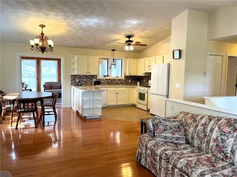 Kitchen - 205 Saunders Brook Rd, Glocester, RI 02814 photo 4 of 4