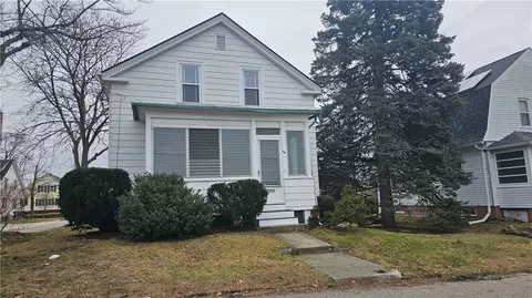 186 Second St, East Providence, RI 02914