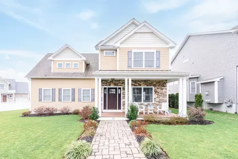 23 Morningside Dr, North Kingstown, RI 02852