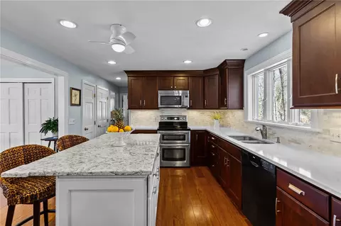 Kitchen - 5 Ivy Dr, Coventry, RI 02816 photo 3 of 6