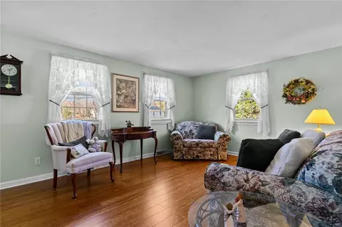 Living - 5 Ivy Dr, Coventry, RI 02816 photo 3 of 4