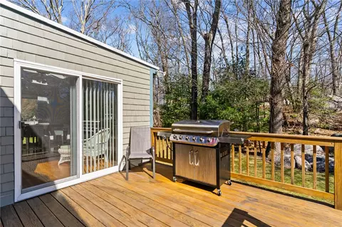 Exterior - 5 Ivy Dr, Coventry, RI 02816 photo 8 of 11