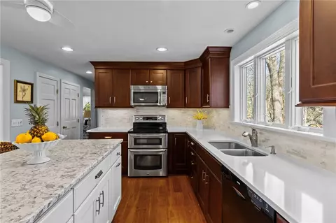 Kitchen - 5 Ivy Dr, Coventry, RI 02816 photo 1 of 6
